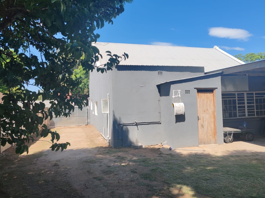 3 Bedroom Property for Sale in Uitenhage Central Eastern Cape